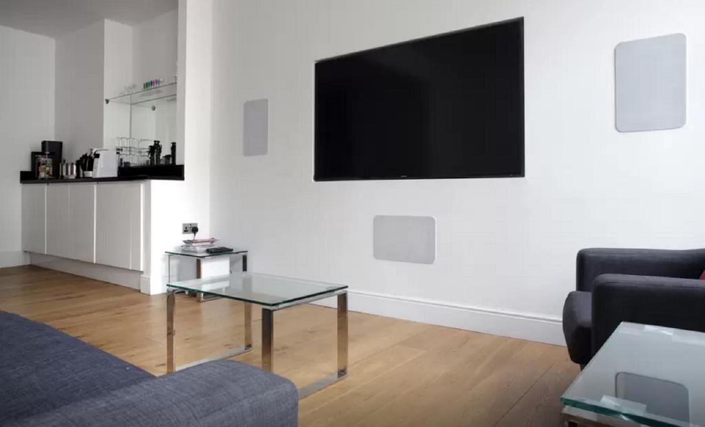 Clamshell Land - Royal Mile Apartment Edinburgh Room photo